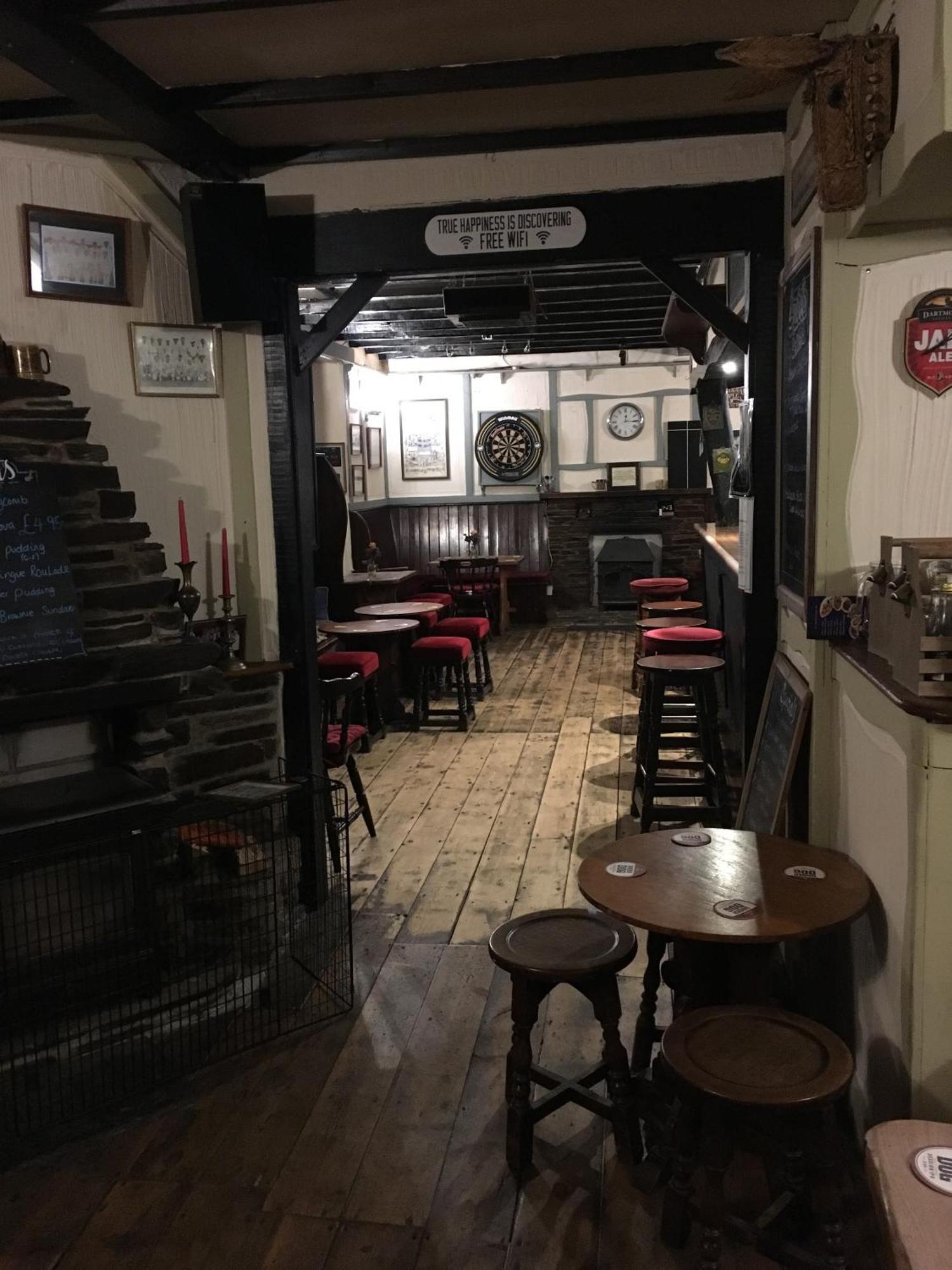 Blue Lion Inn Lewdown Eksteriør bilde